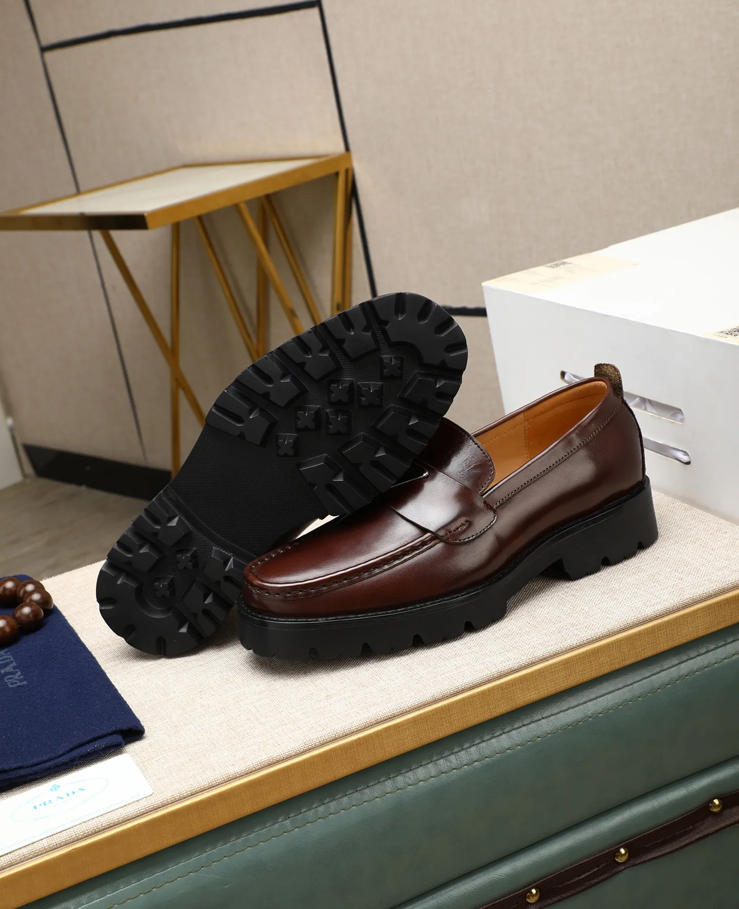 Men's men's shoes 💰540 (water-dyed cow leather) 📛📛PRADA high-end counter's latest formal business leather shoes 👔original and highest quality! Imported from Italy🇮🇹First layer calfskin fabric➕Cowhide lining Original outsole Formal size: 38➖45